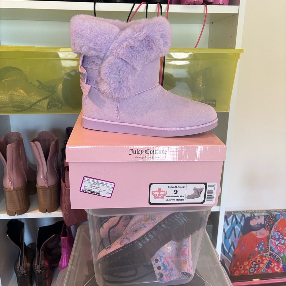 NIB Juicy Couture Light Purple Faux Fur Boots